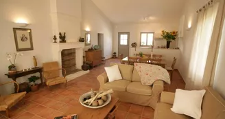 Salon - Village de gîtes - Le Domaine du Grand Tourtre