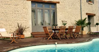 Piscine - Village de gîtes - Le Domaine du Grand Tourtre