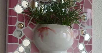 Mosaïque et plante