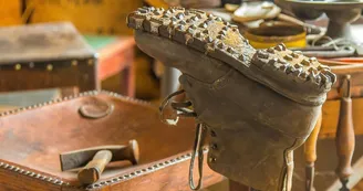 Philippe Petry - Shoemaker, saddler