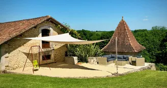 Gîte Le Coin Fleuri - Château de Gurat - 6 pers
