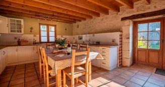 Gîte Petit Château - Château de Gurat - 6 pers