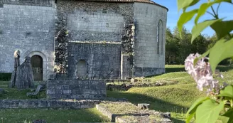 Le prieuré de Rauzet - Eglise grandmontaine Le prieuré de Rauzet - Eglise grandmontaine