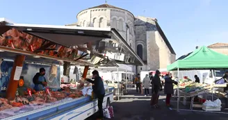Barbezieux-Saint-Hilaire weekly market