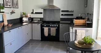 Gîte La maison de Ferme - La cuisine équipée Gîte La maison de Ferme - La cuisine équipée