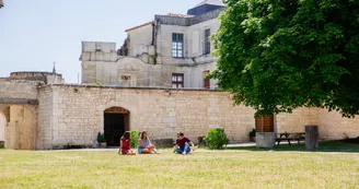 Picnic area of Villebois-Lavalette