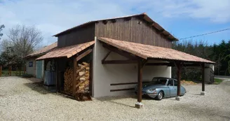 Domaine de la Valade motorhome parking area