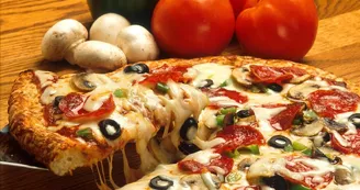 Pizza-themed market