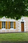 façade en vieilles pierres du meublé